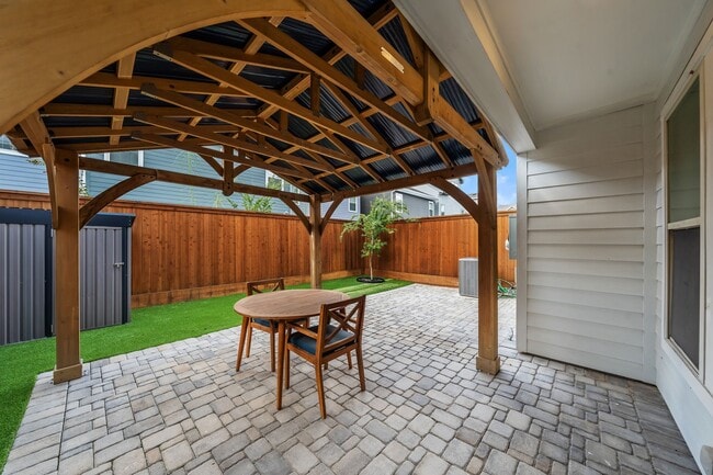 Building Photo - 10971 Swang Link Dr