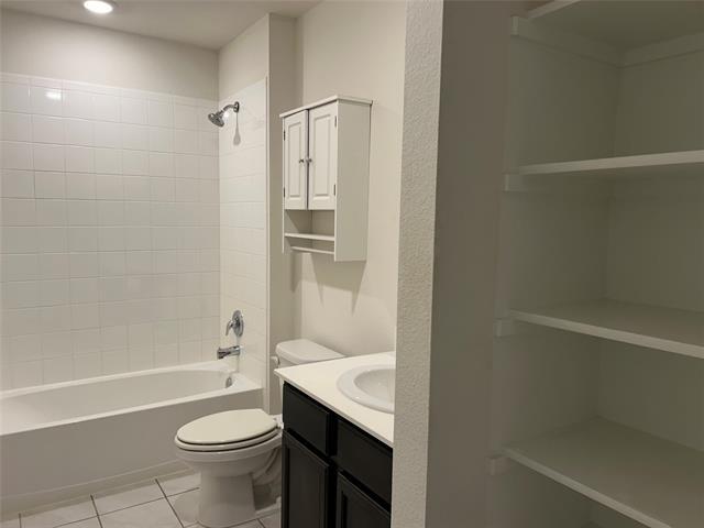 Building Photo - 2433 Burkburnett Dr