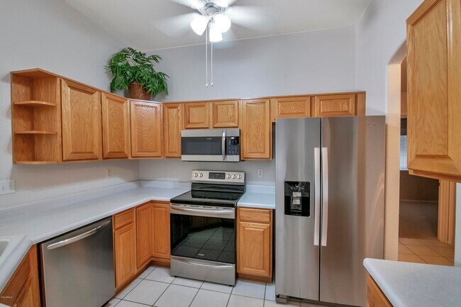 Building Photo - 8951 E Red Mountain Ln