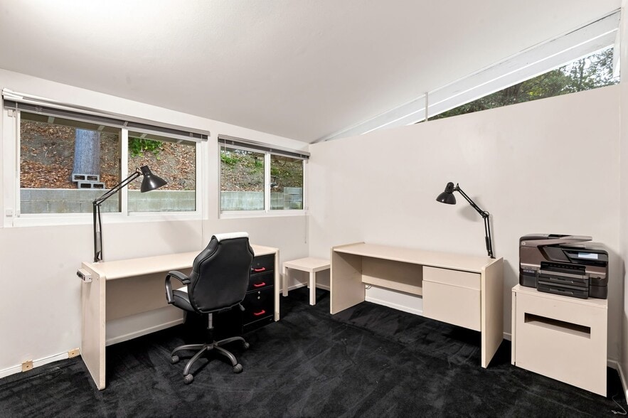 Building Photo - 3231 Oakley Dr
