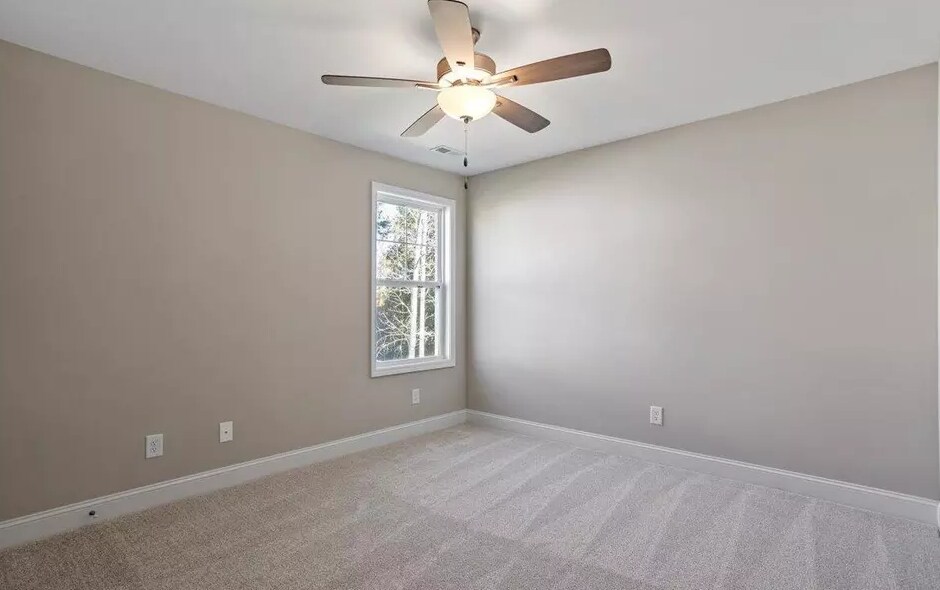 Building Photo - 486 Placid Pond Dr