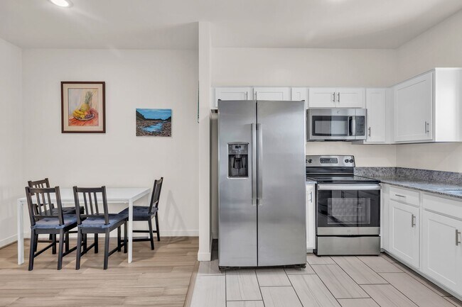 Building Photo - 2272 W Harmont Dr
