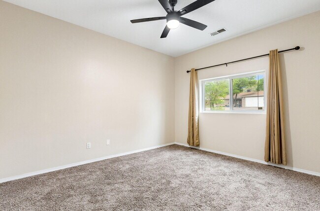 Building Photo - 1221 Paisano St NE