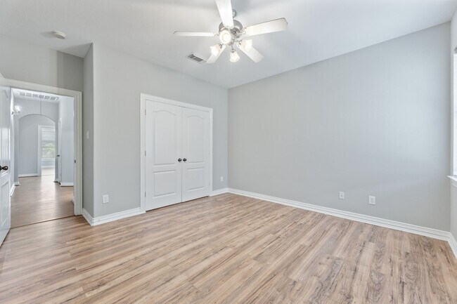 Building Photo - 1221 Torchwood Dr