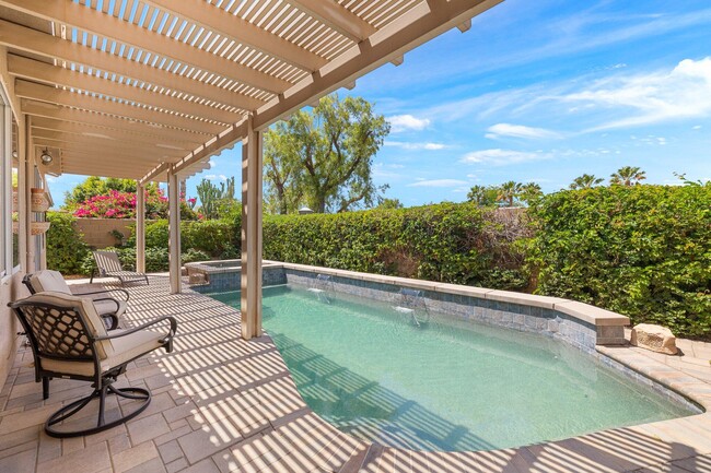 Building Photo - 44085 Royal Troon Dr