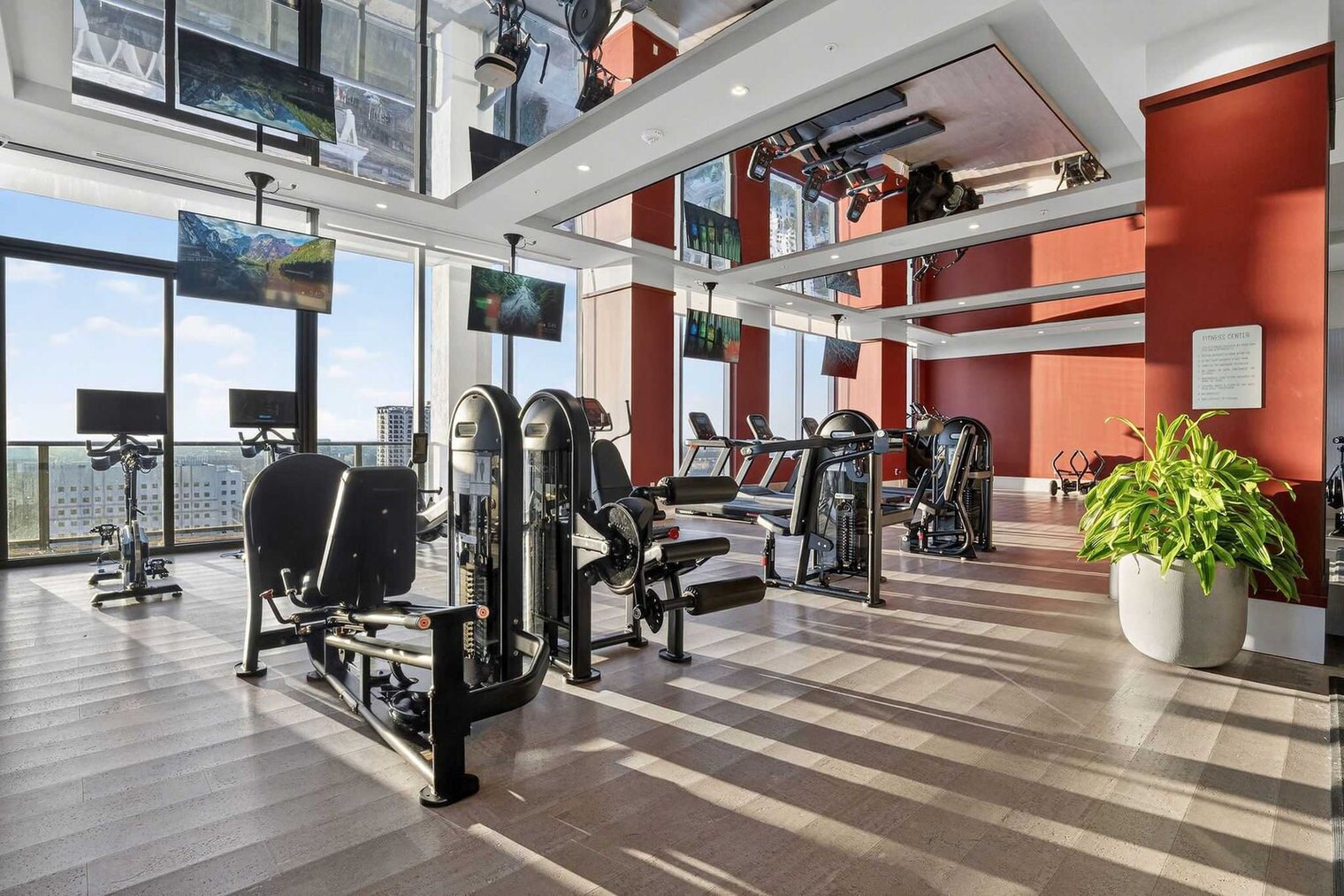 Building Photo - 11 NE 6th St