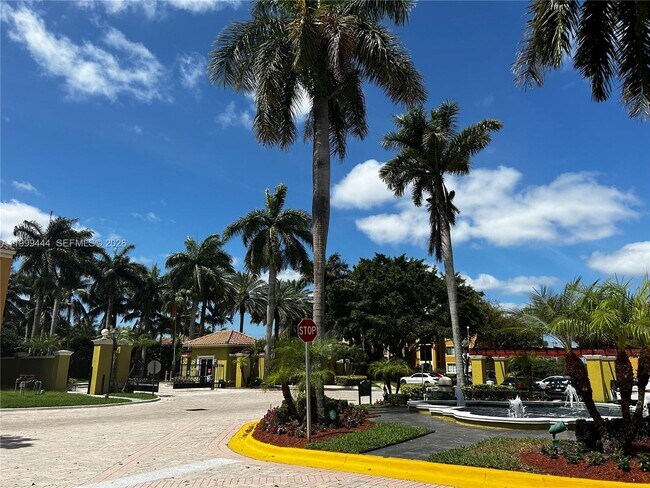 Building Photo - 2201 W Preserve Way