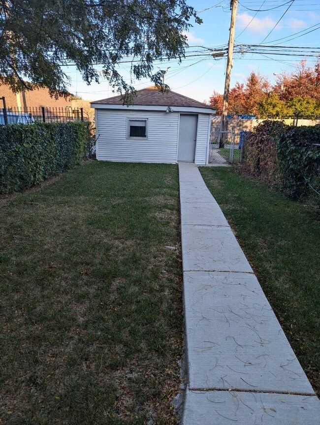 Building Photo - 9517 S Merrion Ave