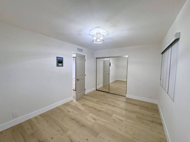 Building Photo - 1700 Keeler St