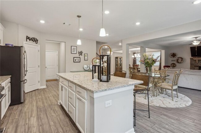 Building Photo - 4367 Waxwing St