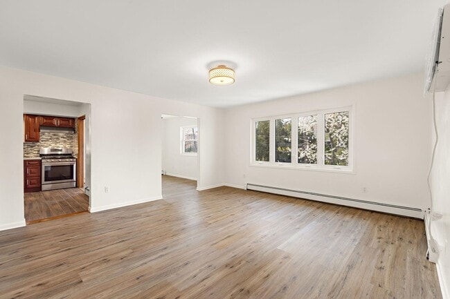 Building Photo - 184 Central Ln