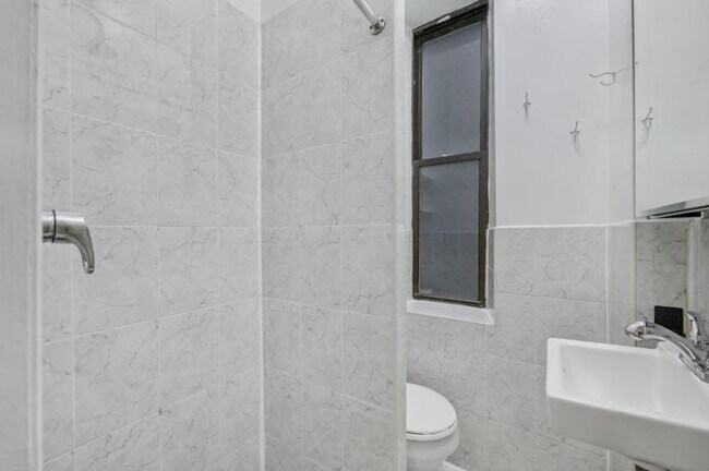 Building Photo - 2 bedroom in NEW YORK NY 10003