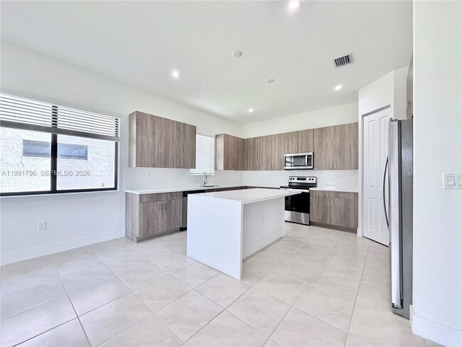 Building Photo - 5028 Gambero Wy