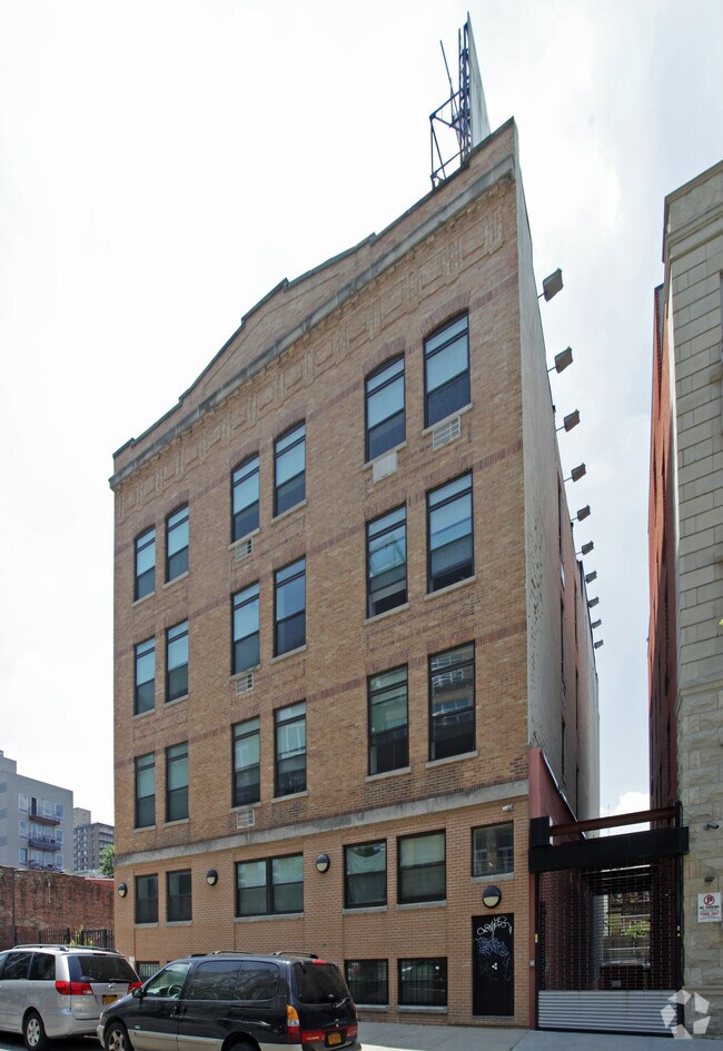 Building Photo - Grand Avenue Residence