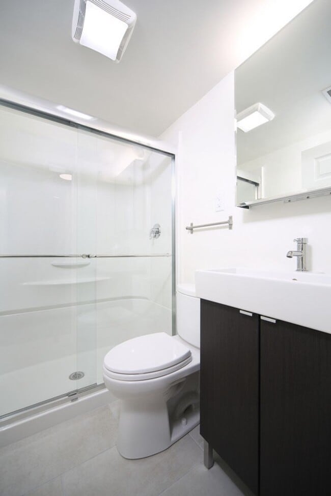 Building Photo - Nicely renovated 2 bed with In-unit laundry near Brigham Circle!