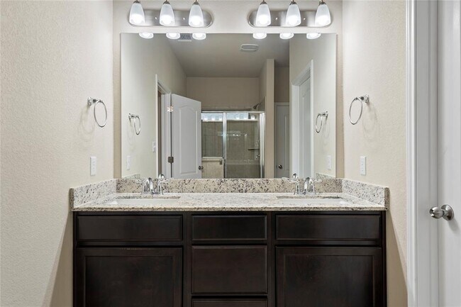 Building Photo - 244 Scenic Hills Cir