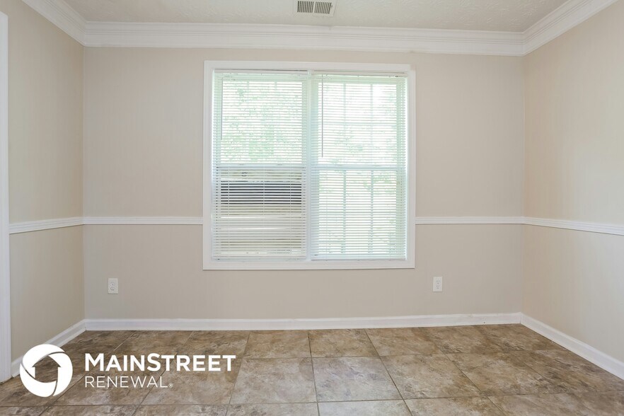 Building Photo - 3909 Riverside Pkwy