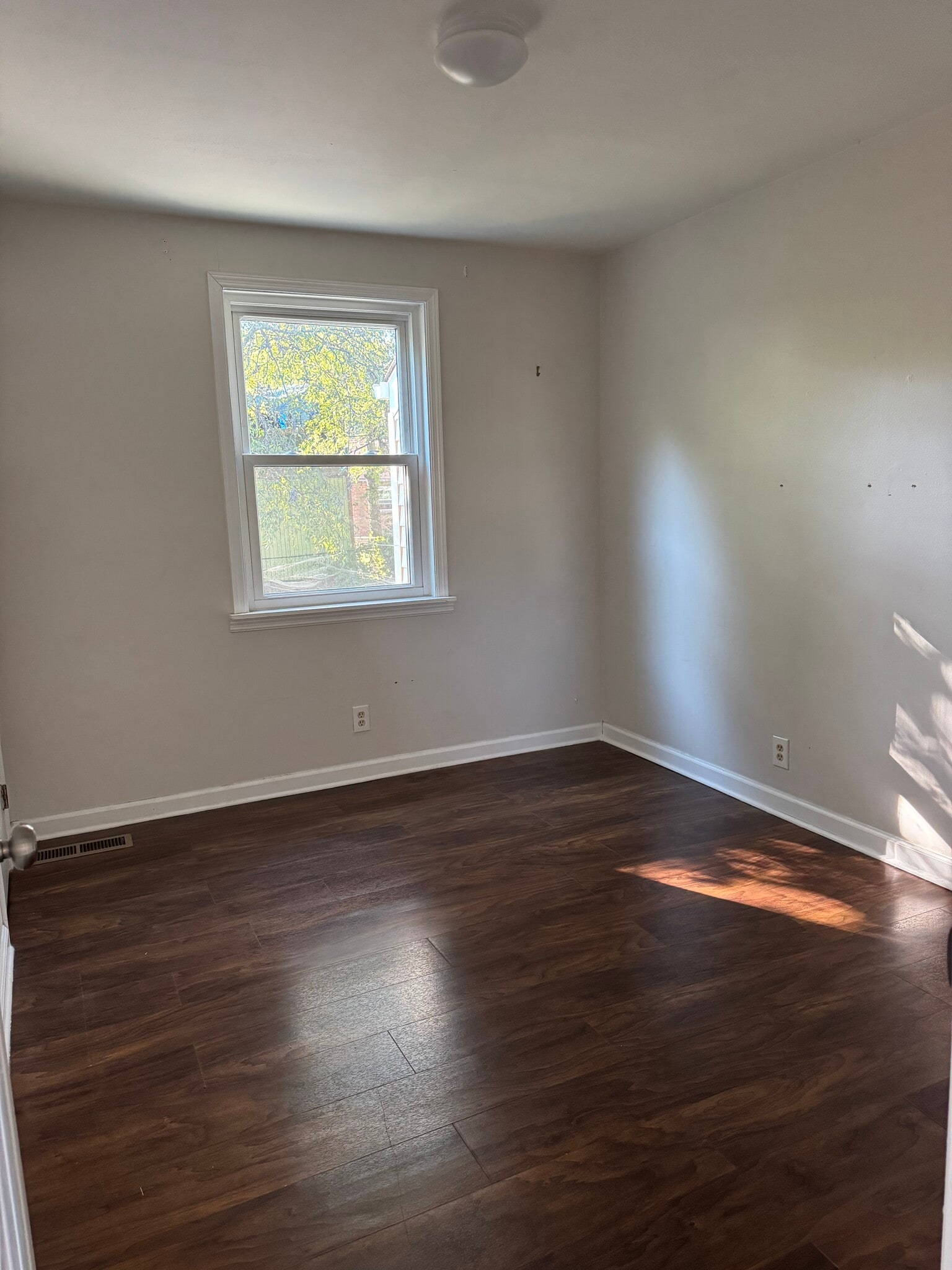 bedroom 1 - 1725 26th Ave N