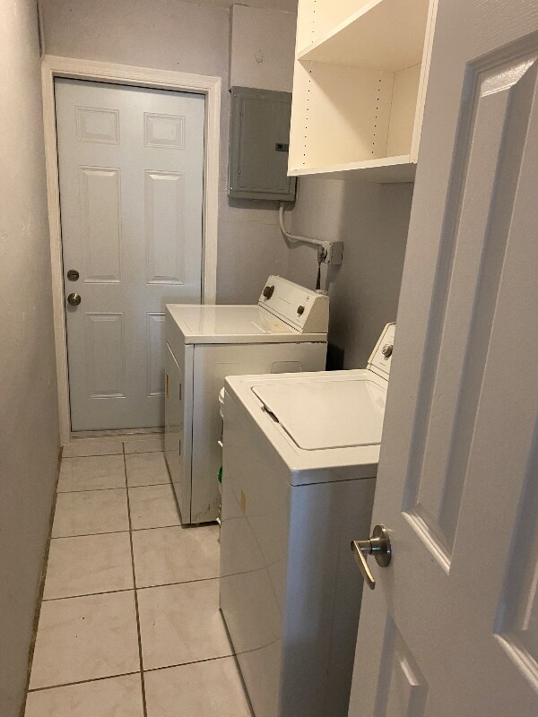 Building Photo - 2608 NW 65th Ave