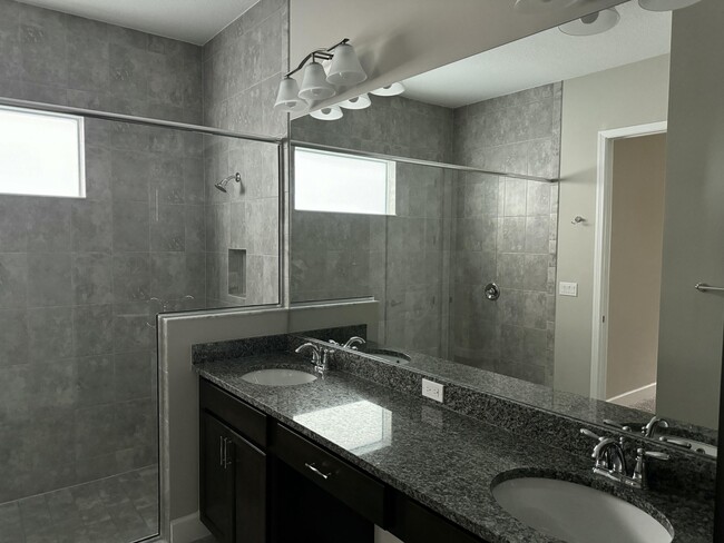 Building Photo - 15145 Goldspar Ct