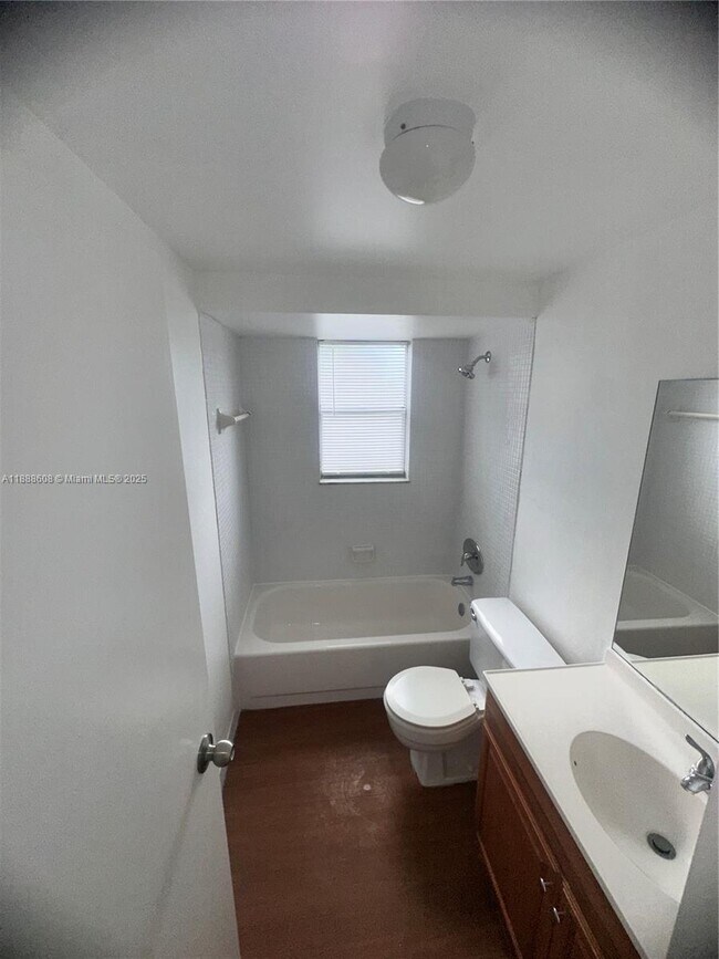 Building Photo - 1800 SW 81st Ave