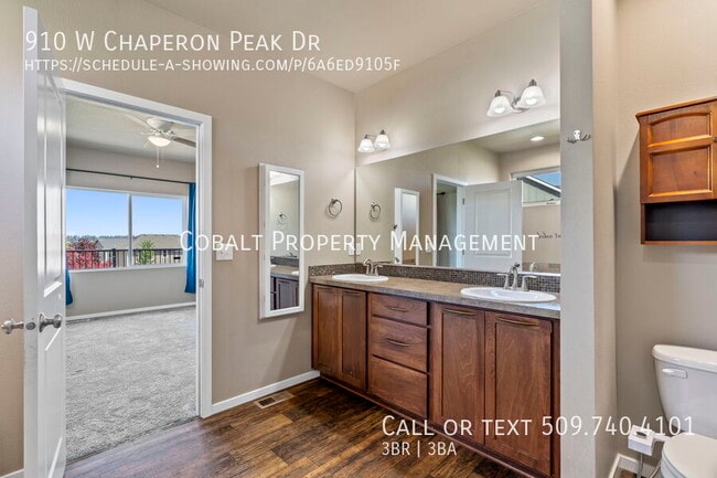 Building Photo - 910 W Chaperon Peak Dr
