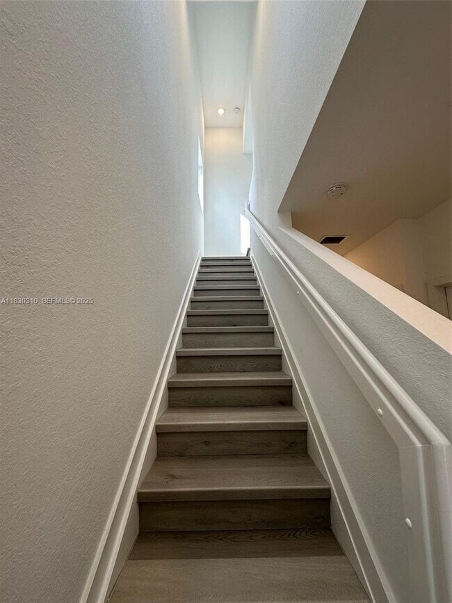 Building Photo - 25338 SW 135th Ave