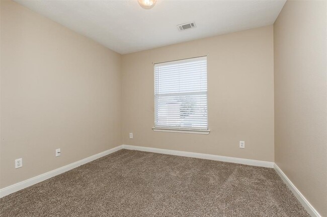 Building Photo - 24006 Lestergate Dr