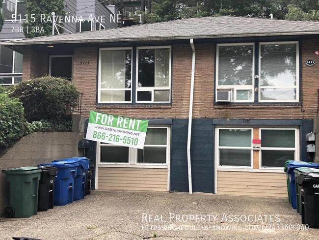 Primary Photo - 5115 Ravenna Ave NE
