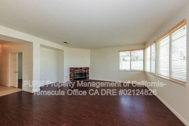 Building Photo - 35964 Camelot Cir