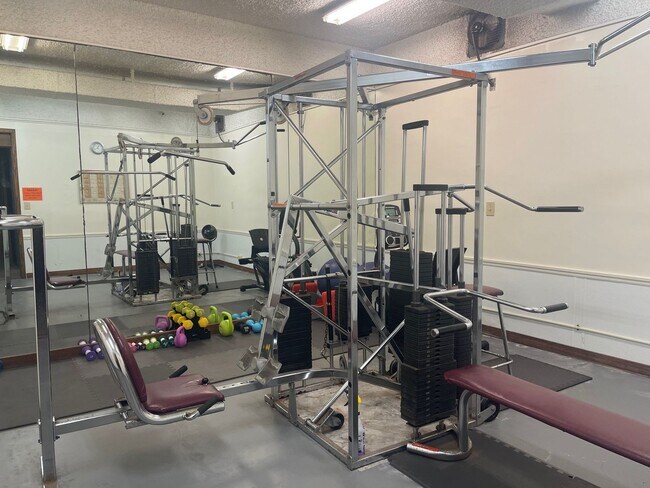 Building Photo - Commodore Condo Hawaii Kai