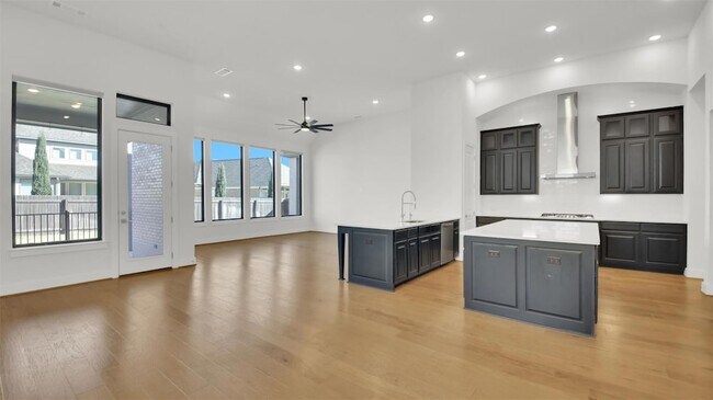 Building Photo - 113 Univ Lands Dr