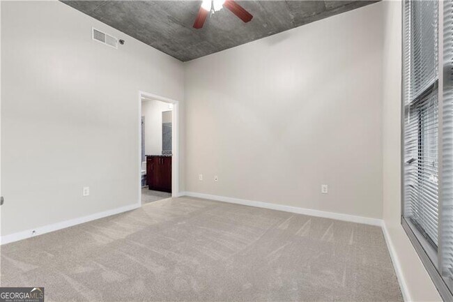 Building Photo - 250 Pharr Rd NE