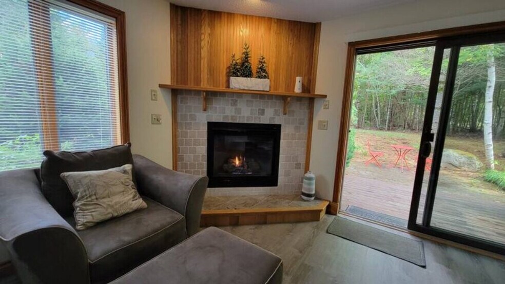 Building Photo - 140 Paquette Cir