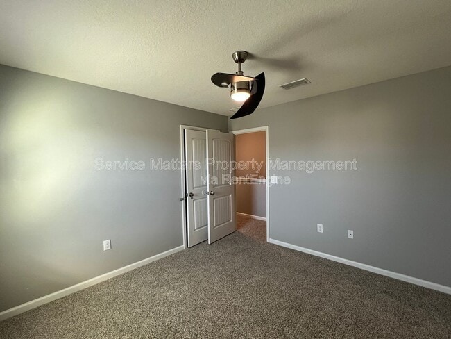 Building Photo - 5881 Old Plantation Court