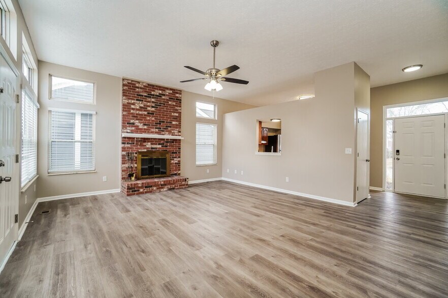 Building Photo - 5972 McIntyre Dr