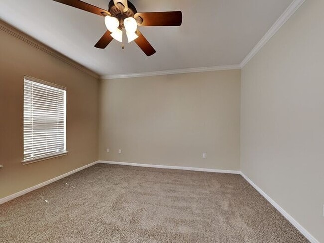 Building Photo - *No App Fee.*1 Month FREE Rent w/move in b...