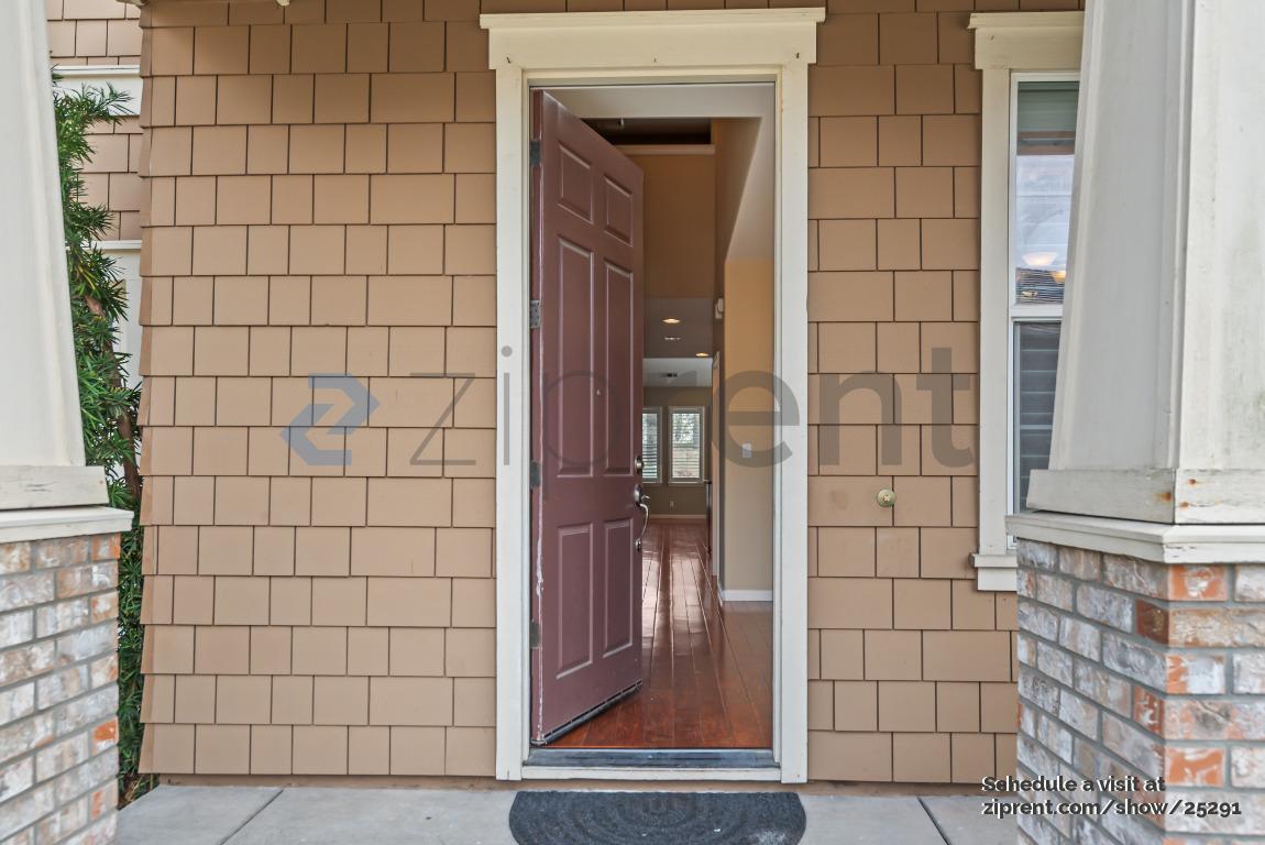 Building Photo - 651 Carrington Ct