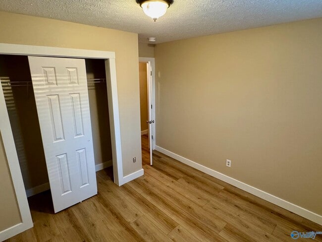 Building Photo - 4013 Pine Ave SW