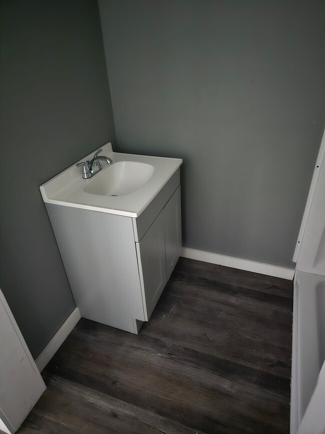 Building Photo - 204 Harrison St