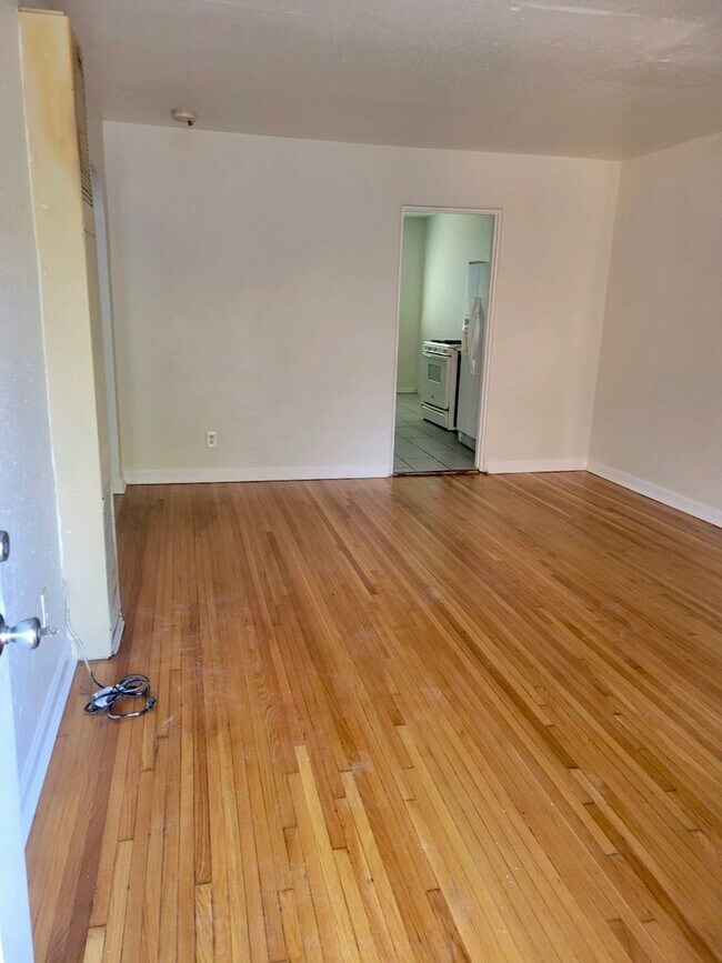 Building Photo - Carlisle Property