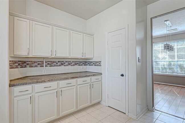 Building Photo - 4903 Knights Branch Dr