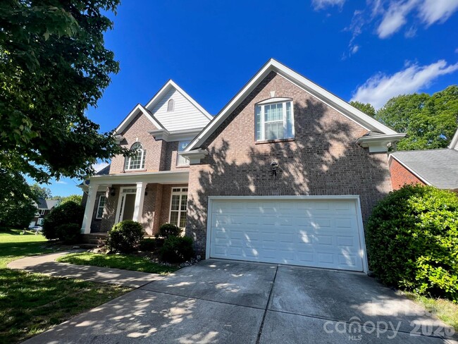 Building Photo - 353 E Waterlynn Rd