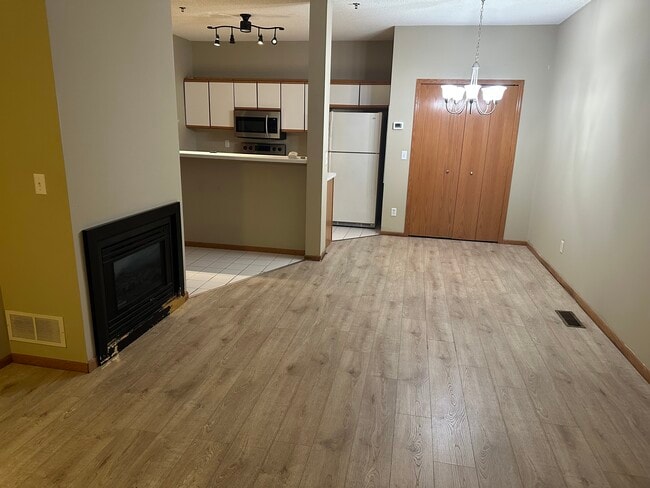 Building Photo - 8466 Kimball Dr