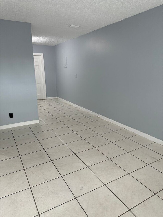 Building Photo - JEP9151176 LLC