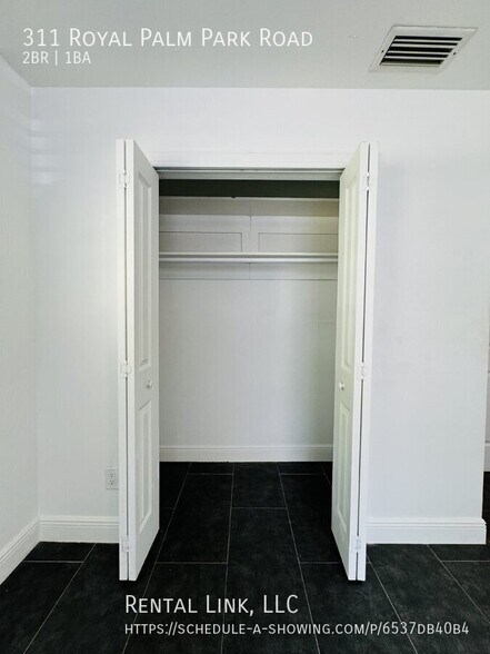 Building Photo - 311 Royal Palm Park Rd