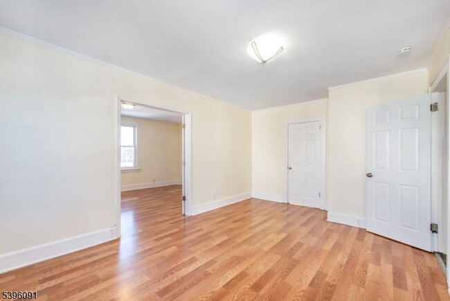 Building Photo - 11 Lewis St