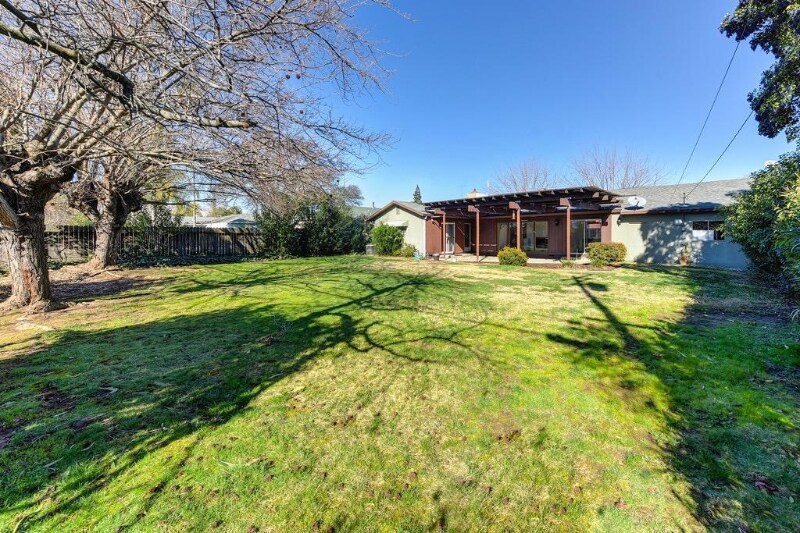 Building Photo - 1302 Frances Dr