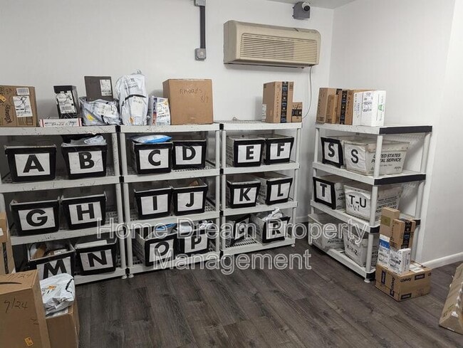 Building Photo - 2465 Army Navy Dr