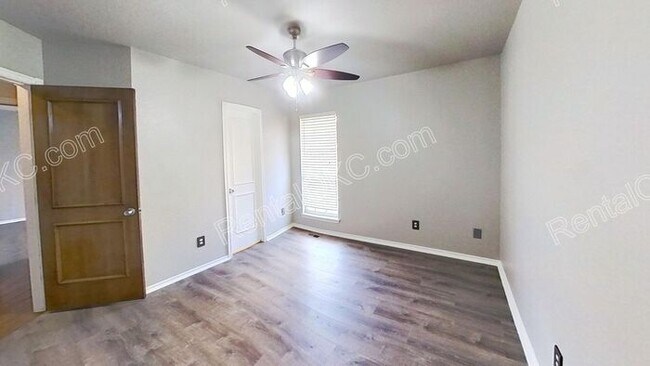 Building Photo - Spacious Edmond 4-Bed, 3-Bath Home with Storm Shelter